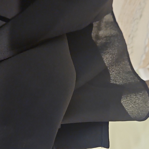 Cooper & Ella Black Pullover Blouse with White Trim Piping XS. - Picture 8 of 9